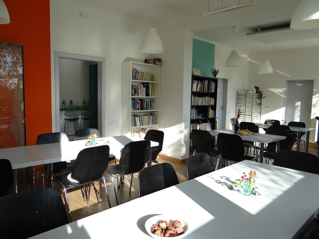 Hostel ชตราลซุนด์ ภายนอก รูปภาพ