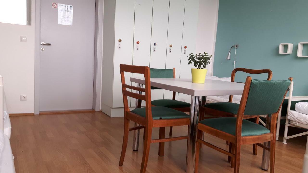 Hostel ชตราลซุนด์ ภายนอก รูปภาพ